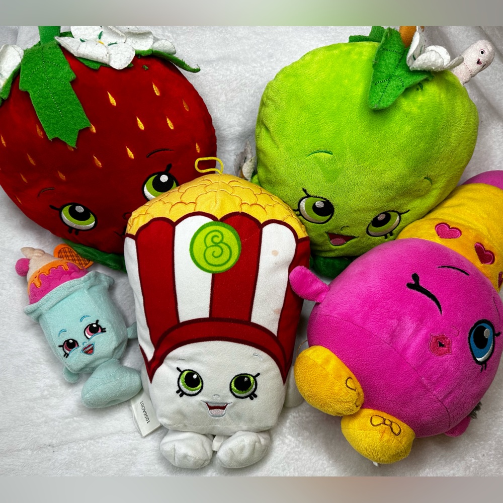 🍓SHOPKINS 5 Plush Bundle - Preloved
